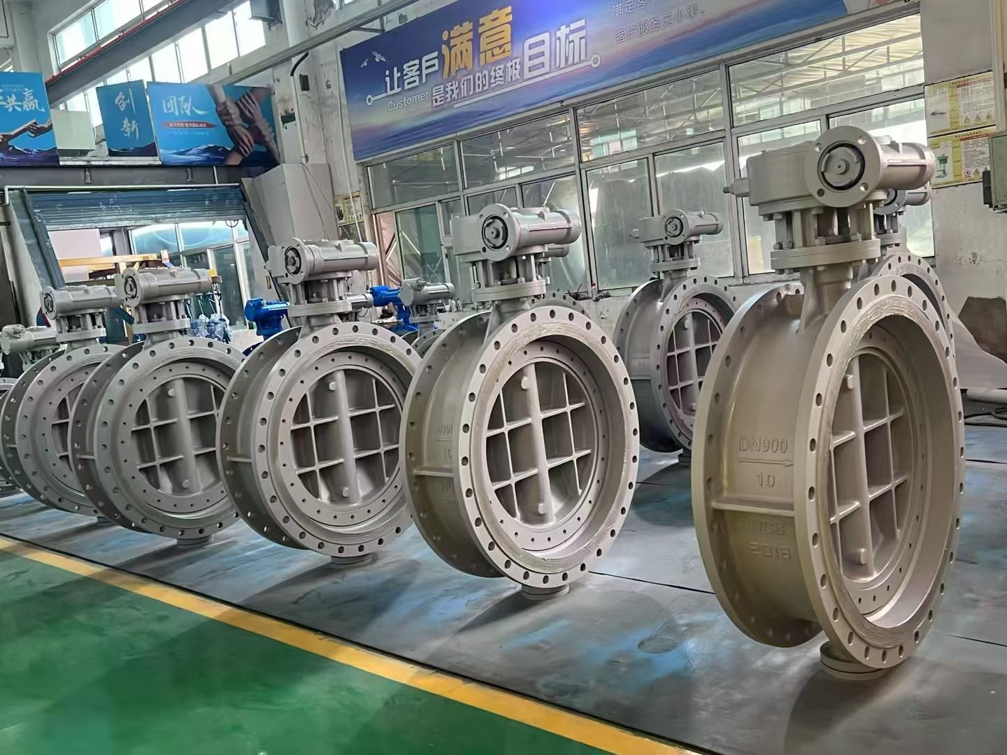Large butterfly valve series on the production floor